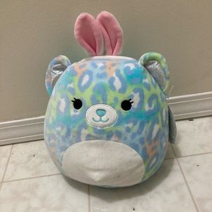 BNWT 8 inch Lindsay cheeta squishmallow